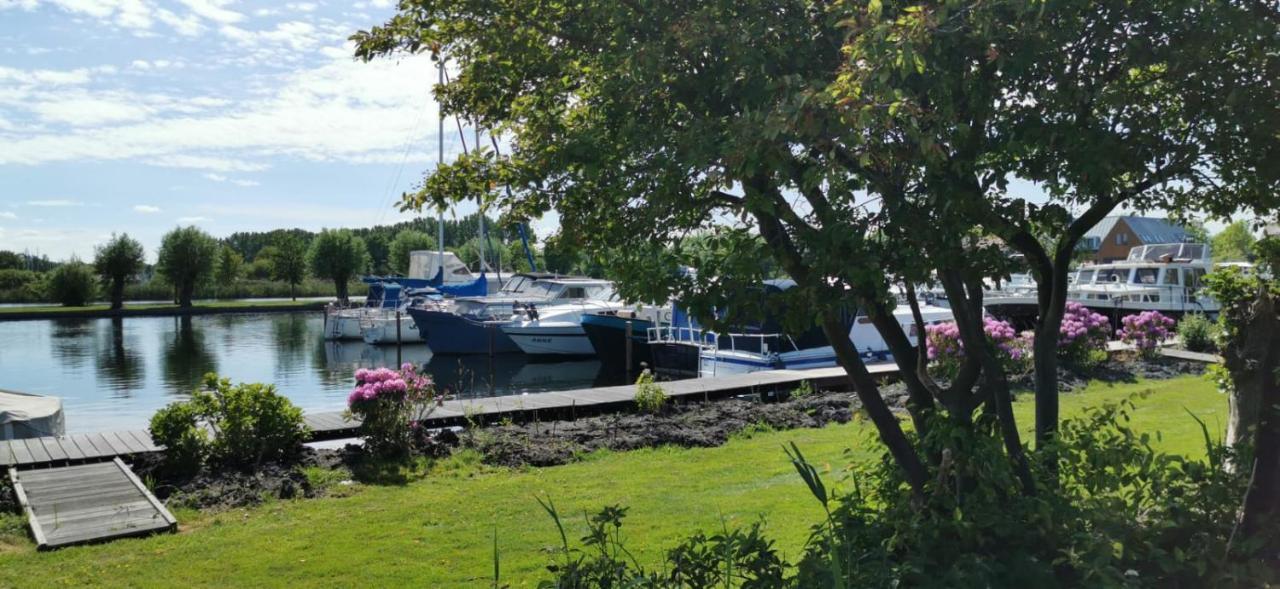 C'Est La Vie Houseboat Nederhorst den Berg Exterior foto